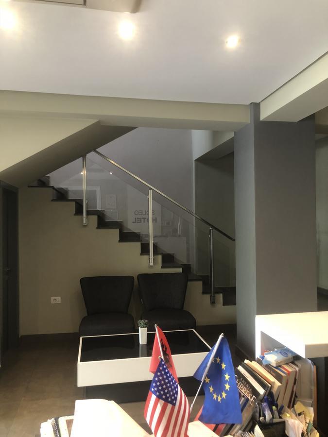 Soleo Hotel Тирана Екстериор снимка
