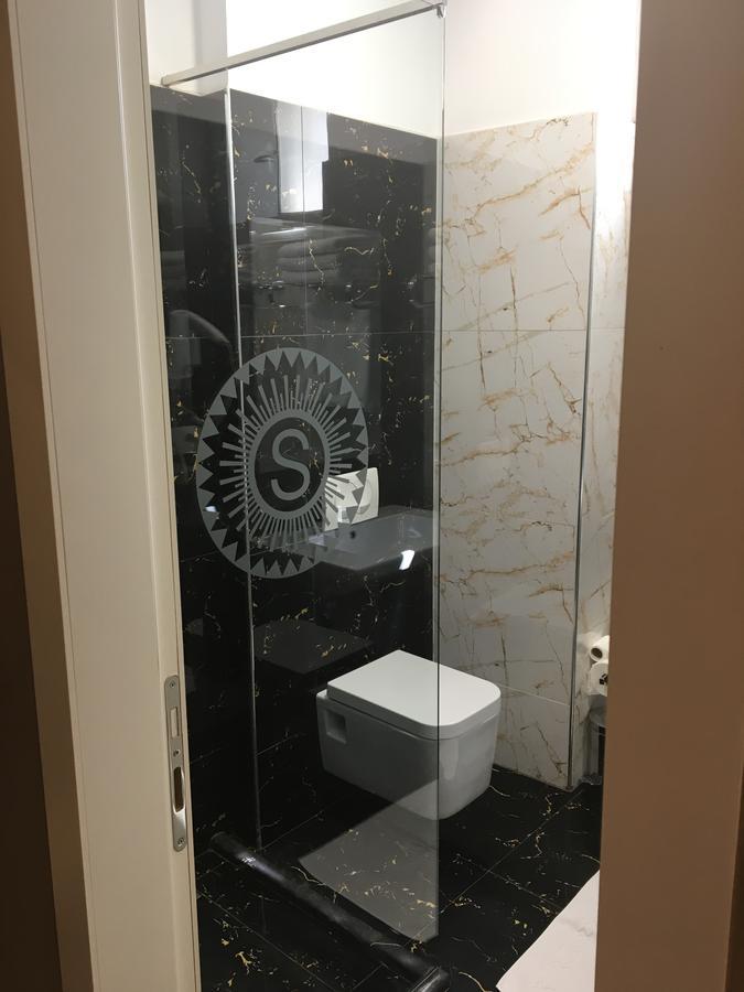 Soleo Hotel Тирана Екстериор снимка