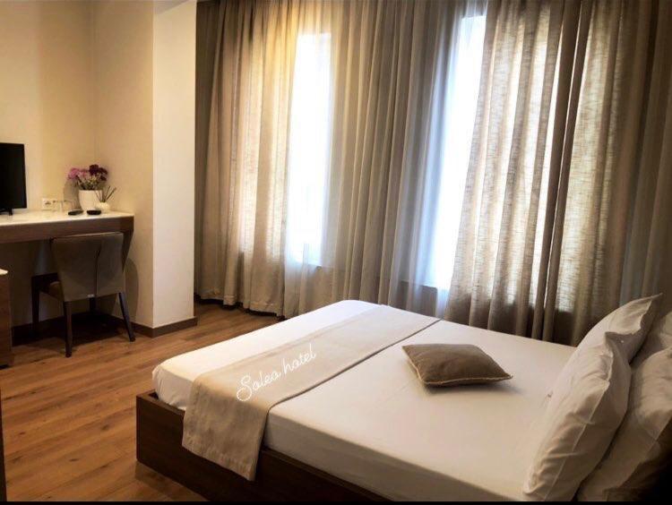 Soleo Hotel Тирана Екстериор снимка