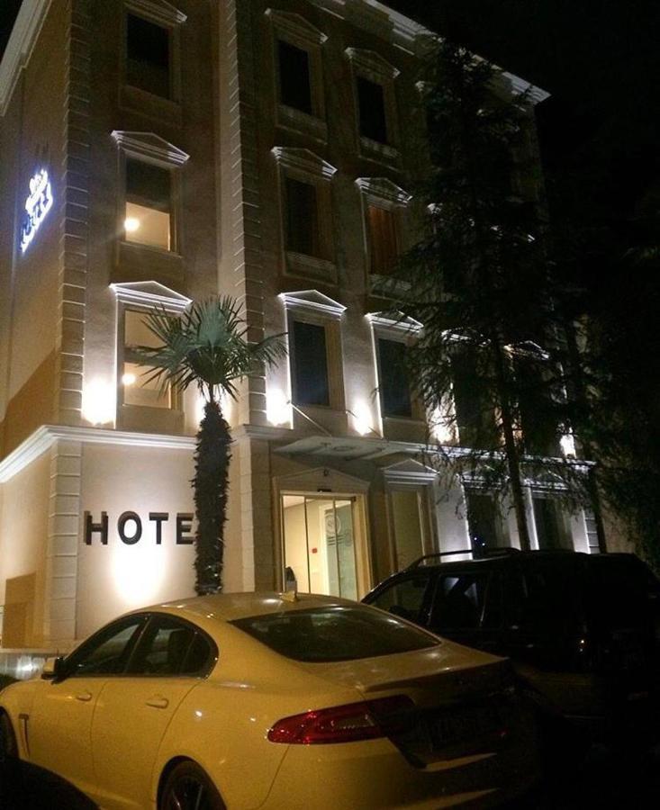 Soleo Hotel Тирана Екстериор снимка